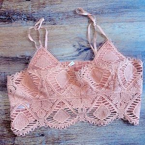 Listicle lace salmon bralette w padding